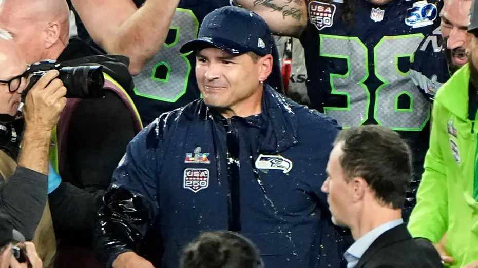 Mike Macdonald usou 100 jogadas tiradas de redes sociais de treino do Broncos para ganhar vantagem contra Denver. Essa …