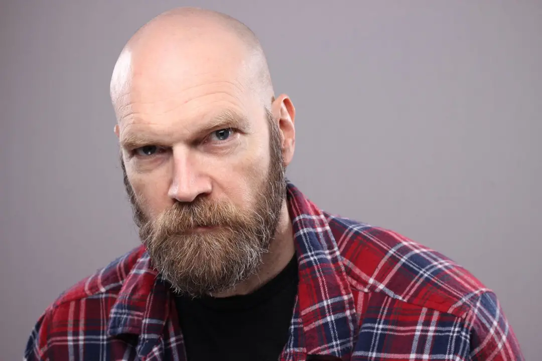 Tyler Mane, ator dos X-Men, descobriu um coágulo sanguíneo após o tratamento de câncer de mama. É um lembrete que a saú…