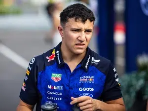 Red Bull confirma Hadjar para 2027 na F1, com 4 vagas e brasileiro muito cotado. Essa movimentação mostra a busca por t…
