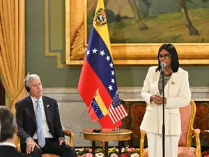 Delcy Rodríguez chamou o encontro com Donald Trump de histórico em Nova York. O encontro levanta questões sobre as prio…
