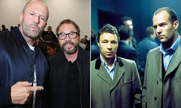 Jason Statham e Stephen Graham se reencontraram no desfile de moda Burberry em Londres. Depois de 26 anos desde Snatch,…