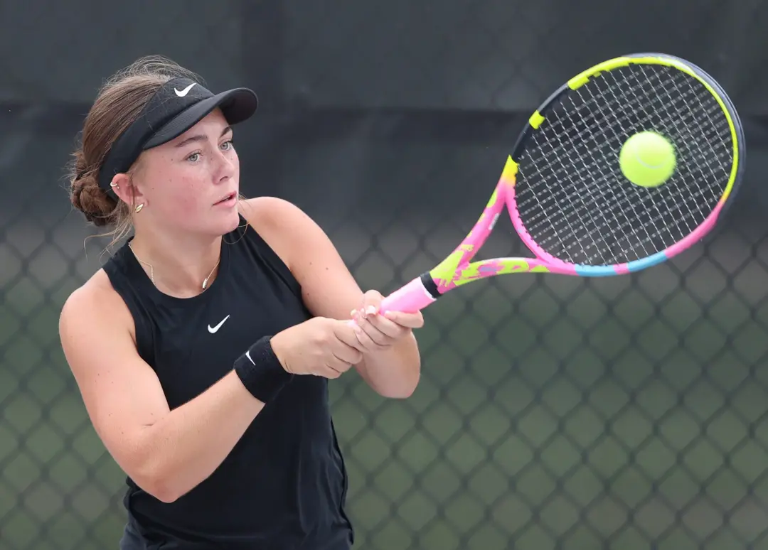 Jackson venceu o campeonato da Federal League com cinco vitórias em primeiro lugar no torneio de tênis feminino. É bom …