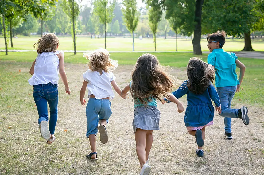 Lei 15512 garante ao direito da criança e do adolescente à natureza com absoluta prioridade. É importante que o planeja…