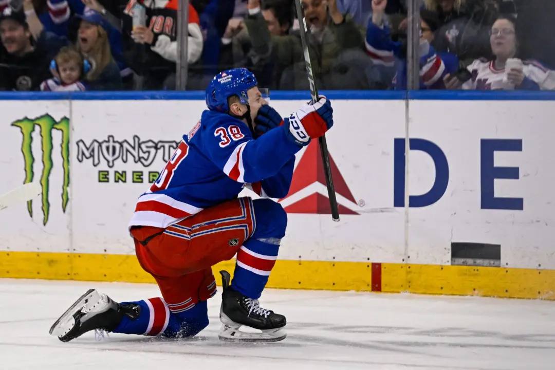 Adam Sykora, atacante do New York Rangers, ficou fora de jogo por 4 a 5 meses por lesão na parte inferior do corpo. Ess…