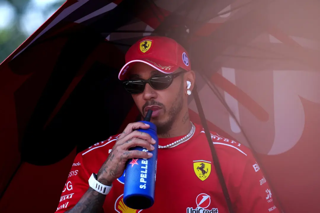 Hamilton quer ir ao Oriente Médio, mesmo com o conflito entre Estados Unidos e Irã. Eu pondero que a segurança é o fato…