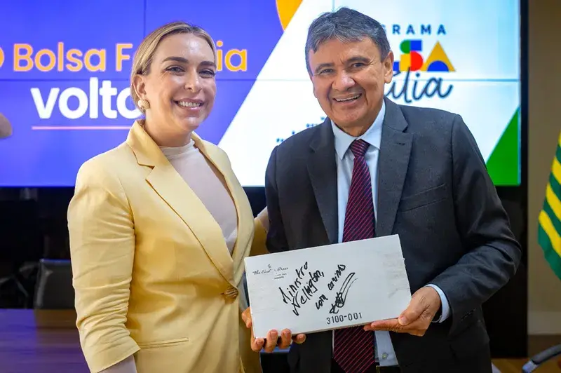 Roberta Luchsinger orientou depósito de 60 mil reais em três contas de servidores do MDS. A movimentação de dinheiro as…