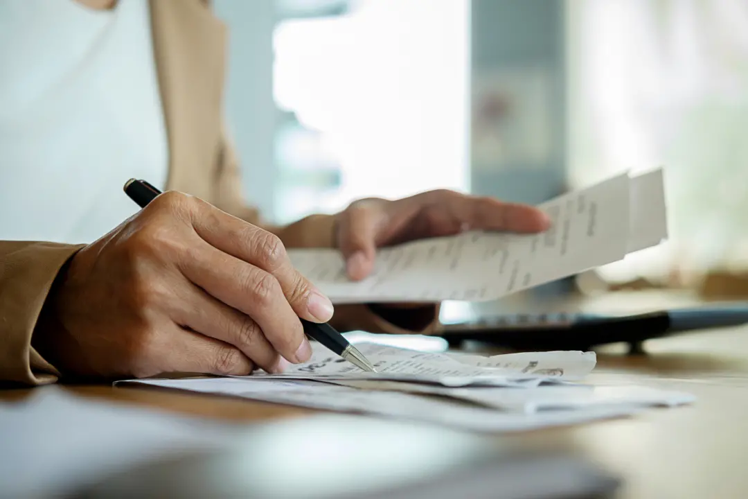 Projeto obriga bancos a mostrar a taxa real de juros e o custo total do empréstimo em todas as publicações. É fundament…