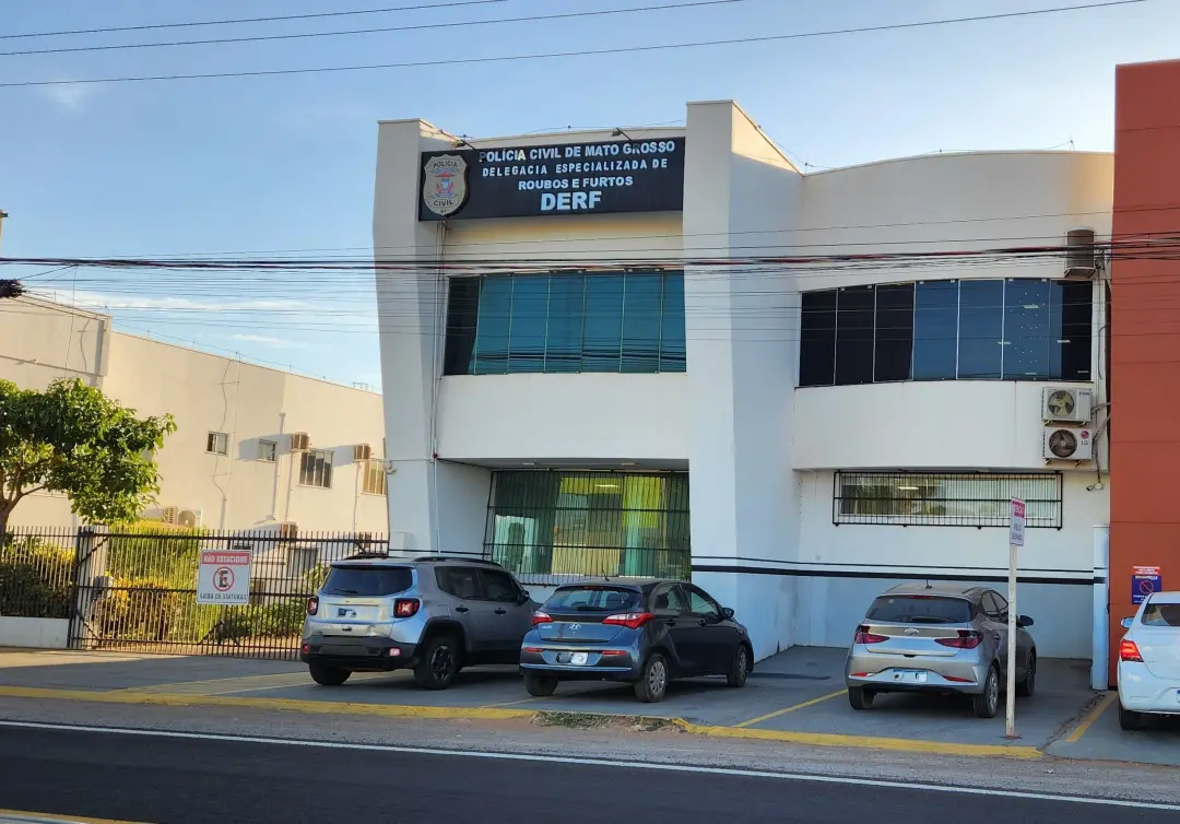 Sinop, Mato Grosso, teve um jovem de 19 anos preso por suspeita de matar um homem de 35 anos usando um extintor. A pris…