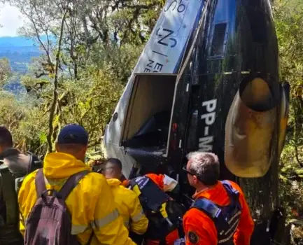 Localização enviada pelo piloto para o sobrinho ajudou a achar helicóptero em Santa Bárbara, SC, após a queda com cinco…