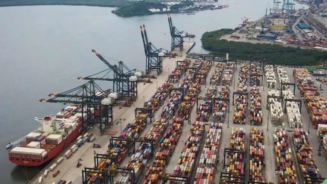 Porto de Santos: o TCU autorizou a integração do terminal STS08 à área da Petrobras. Essa mudança depende da comprovaçã…