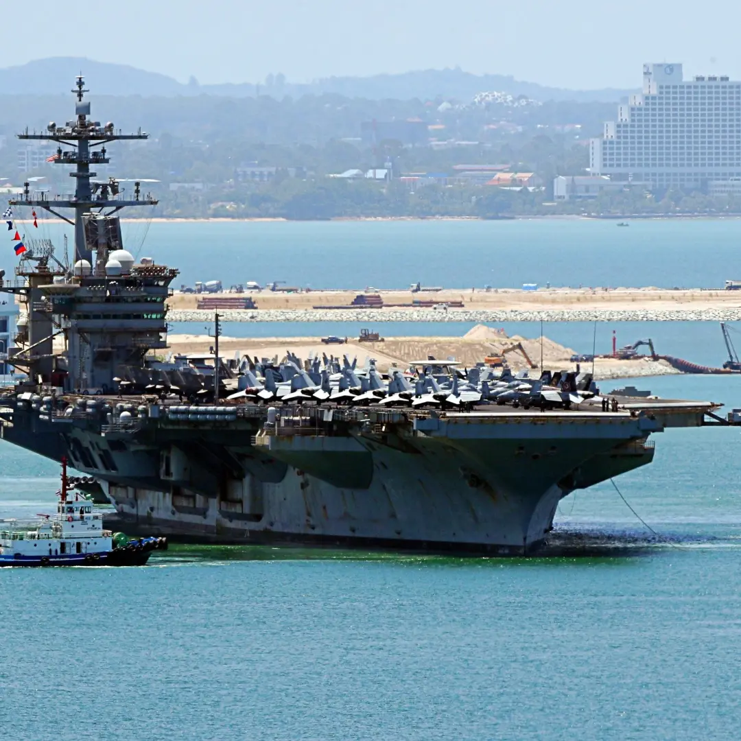 O porta-aviões U.S.S. Lincoln teve 8 marinheiros tentando suicídio em mais de 300 dias de mar. Isso mostra um desgaste …