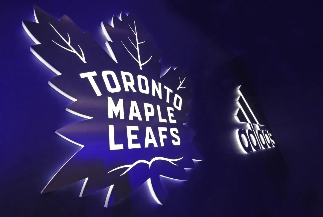 Nick Paul, reforço do Toronto Maple Leafs, não apareceu no banco na segunda parte do jogo contra o Ottawa Senators. Iss…
