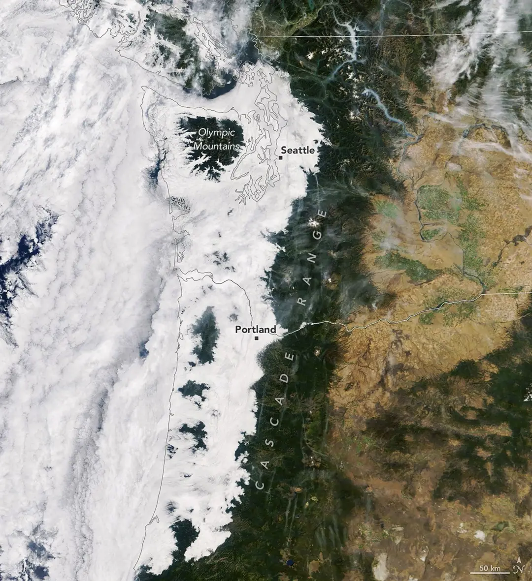 Noroeste dos Estados Unidos, 19 de setembro de 2026, cobertura de nuvens marinha baixa atingiu Washington e Oregon. É u…