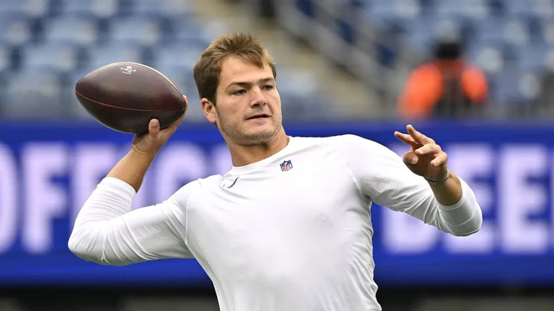 Drake Maye falou que o foco dos Patriots é sair da dificuldade ofensiva, mesmo após bater o Steelers por 20 a 3. Pressi…