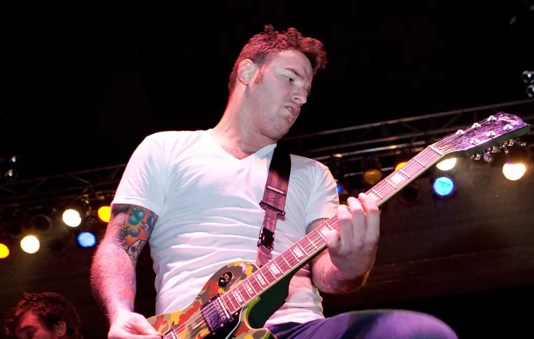 New Found Glory vai fazer shows no EPCOT para homenagear Chad Gilbert. A banda cancelou show no Aftershock Festival pra…