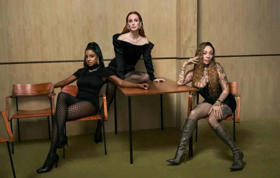 Sugababes lança álbum auto-intitulado com o trio original depois de 26 anos. A mistura de R&B com toques de Amapiano e …