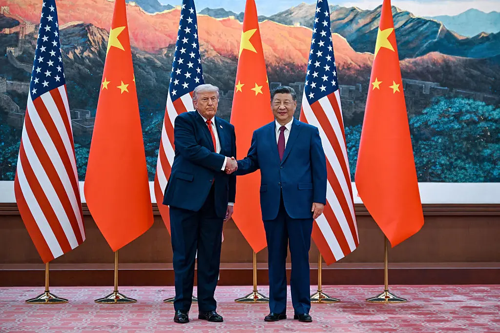 Xi Jinping e Donald Trump se encontram na Casa Branca. O mundo tá cada vez mais fragmentado, e a China tá se mostrando …