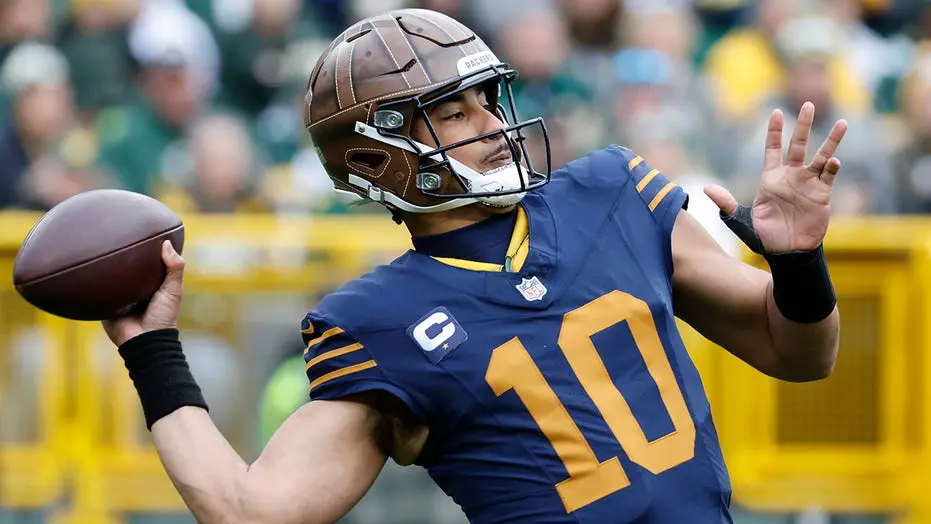 Falcons e Packers, 36 confrontos juntos, com vantagem dos Packers em 19 vitórias. O jogo de quinta noite coloca em camp…