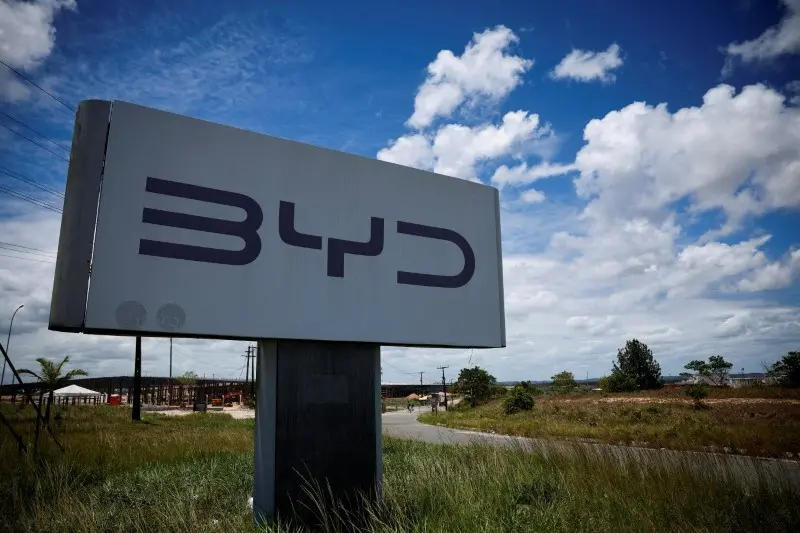 BYD e outras chinesas com mais de 26 mil unidades emplacadas na Europa. Enquanto isso, VW e Renault mostram queda nos r…