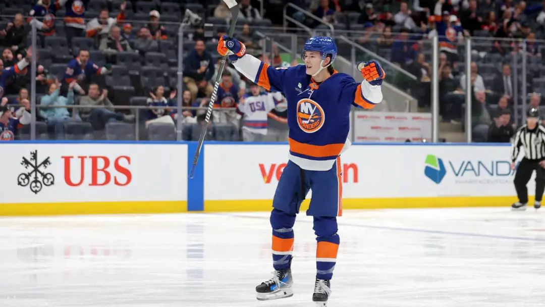 Pete DeBoer diz que Matthew Schaefer será o futuro capitão dos Islanders, mesmo Bo Horvat sendo o sucessor atual. Isso …