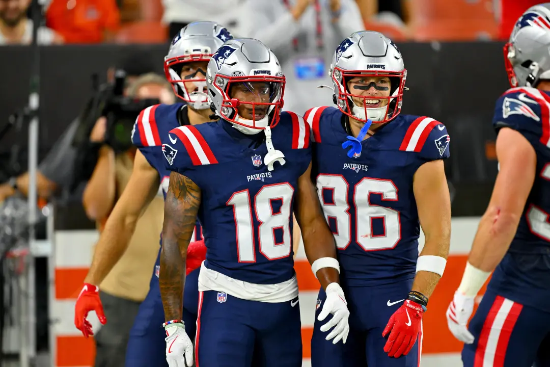Patriots colocou o S Dell Pettus em reserva e assinou o LB Jose Ramirez para o time. É um movimento que mostra a busca …