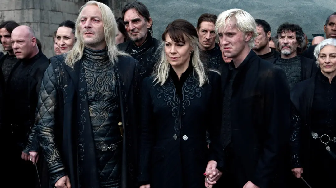 Um ator de Harry Potter entra no gênero de horror com o filme Vampire Carnival, o trailer já saiu. Ver essa mistura de …