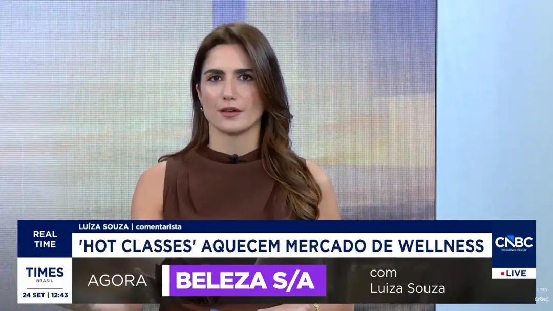 Calor no treino. O conceito de salas aquecidas saiu da hot yoga e está chegando em funcional, alongamento e meditação e…
