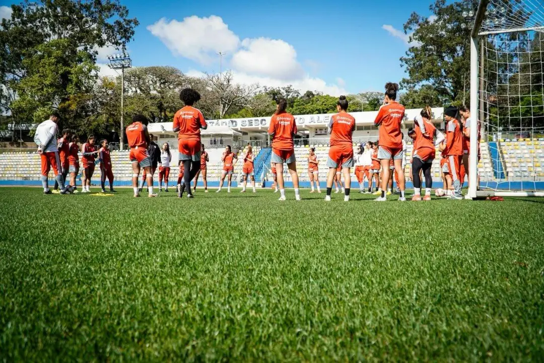 Gurias Coloradas treinaram no Sesc Protásio Alves em Porto Alegre. O foco é a segunda rodada do Campeonato Gaúcho Femin…