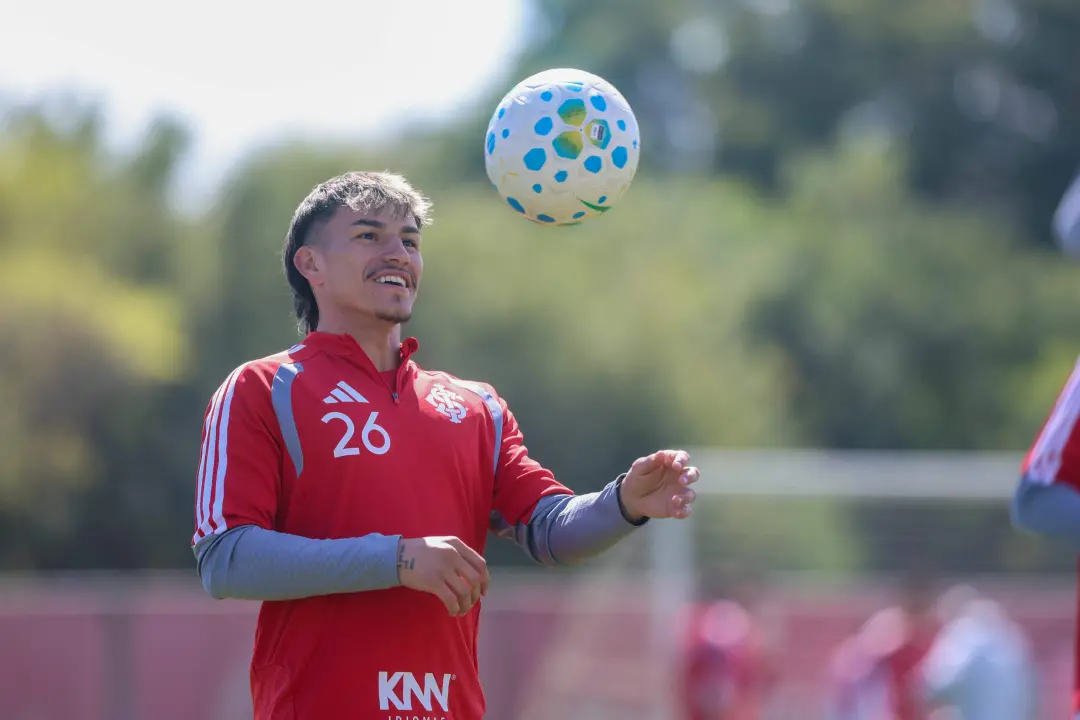 Eduardo Baptista orientou o segundo treinamento do Inter na manhã desta quinta-feira em Porto Alegre. A intensidade do …