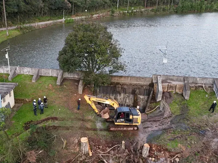 São Marcos, na Serra Gaúcha, teve 170 moradores evacuados por risco de rompimento da barragem do Arroio São Luiz. O ale…
