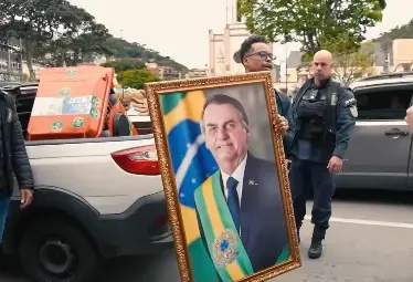 A apreensão de um quadro de Bolsonaro durante ato de campanha do candidato Rafael Satiê vai ao Ministério Público Eleit…