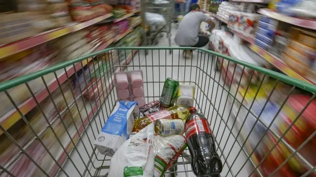 Sete das oito capitais tiveram queda no preço da cesta básica em agosto, com Salvador liderando a redução de 4,05%. Ess…