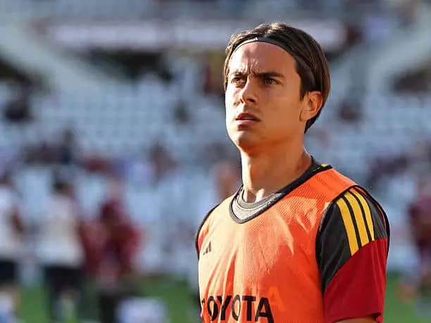 Messi vai jogar sua partida final pela Argentina dia 6 de outubro contra o Benin. Dybala quer ir ver, mas precisa conve…