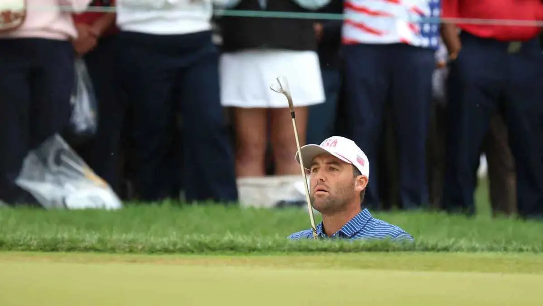 Scottie Scheffler fez um bunker shot em Medinah Country Club e garantiu a liderança de 3 a 2 para o Time dos EUA no pri…