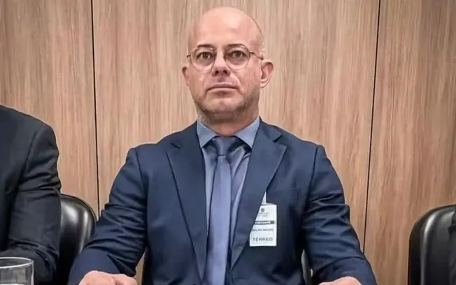 Delegado Hoffman D'Ávila Cândido e Sousa foi preso em Campo Grande, MS, suspeito de devolver cocaína ao tráfico em esqu…