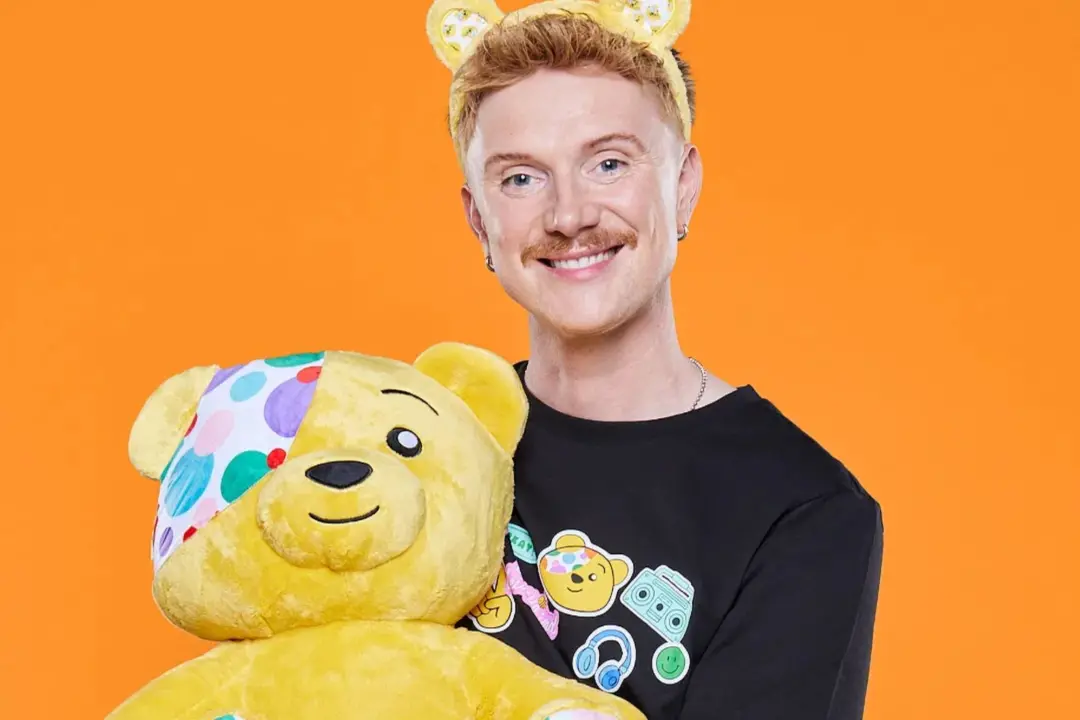 Owain Wyn Evans vai fazer o desafio de ciclismo mais longo da Sport Relief, pedalando pelas quatro nações do Reino Unid…