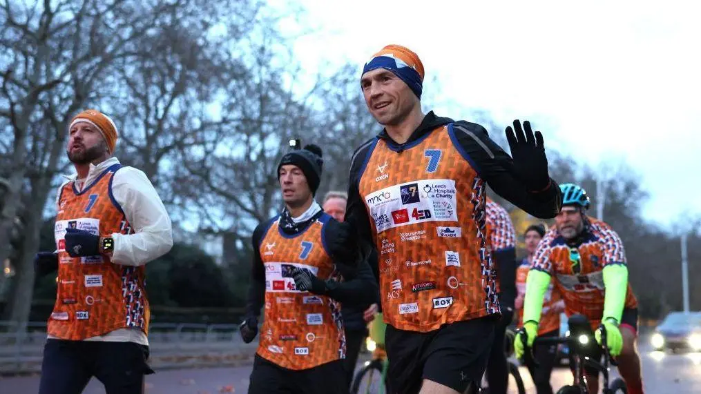 Kevin Sinfield vai correr sete ultramaratonas em sete dias para conscientizar sobre a doença MND, com Craig Eskrett, um…