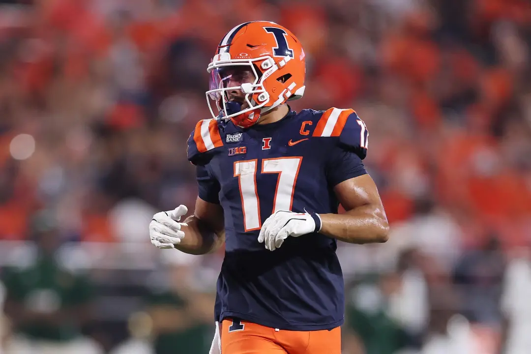Ohio State vai enfrentar Illinois no Illibuck no sábado em Columbus. O time das Buckeyes tá com 8-0 na Big Ten em setem…
