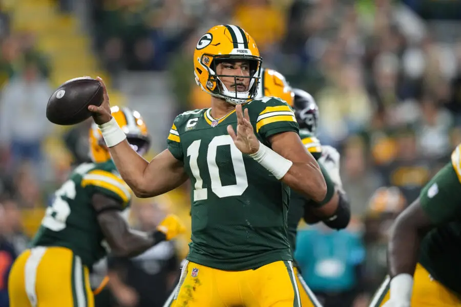 Green Bay Packers perdeu de 35 a 14 para Atlanta Falcons em casa. Jordan Love completou apenas 28 de 53 passes, e o tim…