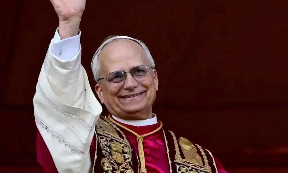 Papa Leão XIV reforçou a importância da imprensa livre ao se manifestar sobre o veto do governo Trump a veículos de com…