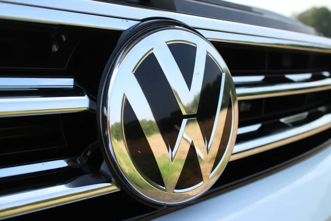 2,86 milhões de veículos Volkswagen e Audi estão em recall na Alemanha por risco de corrosão no sistema de direção. Pre…