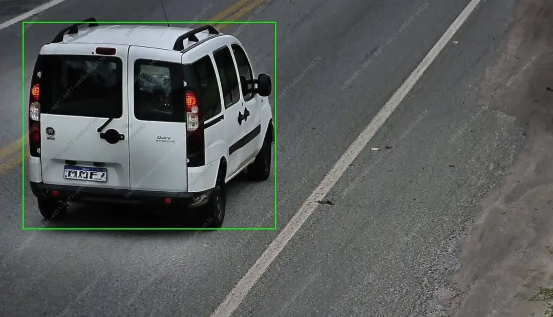 Homem condenado a 22 anos foi pego em Paranaguá depois de um alerta de IA identificar o veículo dele na PR-407. É impre…