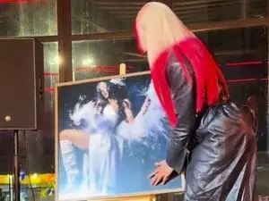 Pabllo Vittar revela a capa do álbum Lost in Lust e ele chega em primeiro lugar na Billboard. O sucesso mostra que a fo…