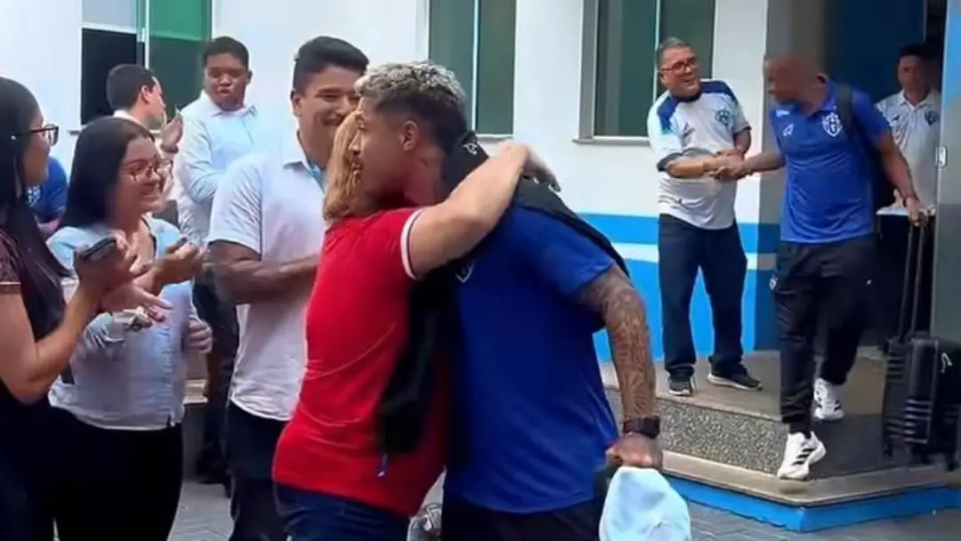 Paisandu recebeu apoio de funcionários antes de enfrentar a Inter de Limeira, sábado, pela Série C. A união do clube em…
