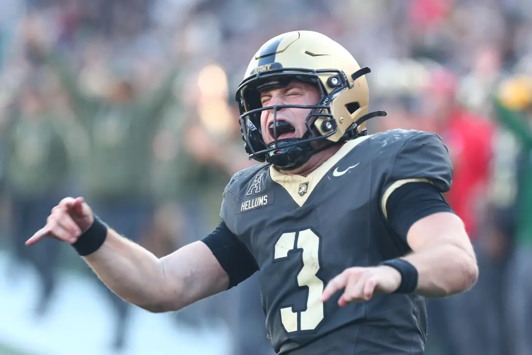 Army bate Temple de 21 a 17 em Philadelphia. O time dos Black Knights conseguiu a vitória com um touchdown no quarto pe…