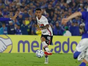 Djhordney desfalca o São Paulo no clássico com Santos porque a CBF negou a liberação. Essa falta de apoio administrativ…