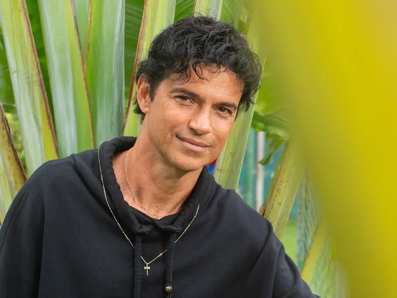 Jorge Vercillo toca em Goiânia dia 14 de novembro com o show Intimista. Curto a ideia de revisitar sucessos em um clima…