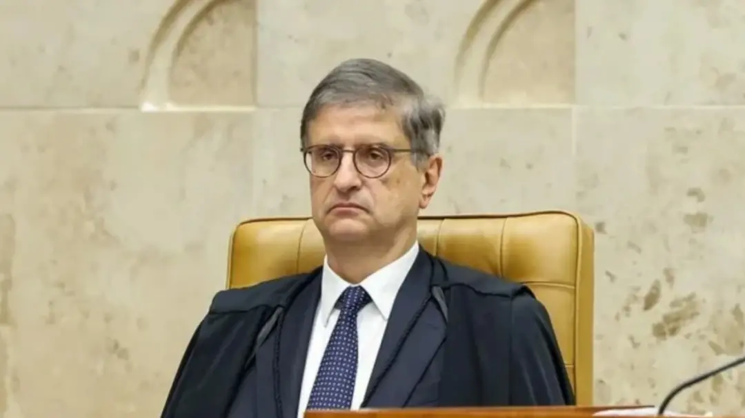 Ministros do STF votaram 5 a 4 para manter Gonet na condução das investigações sobre o Banco Master. Parece que o equil…