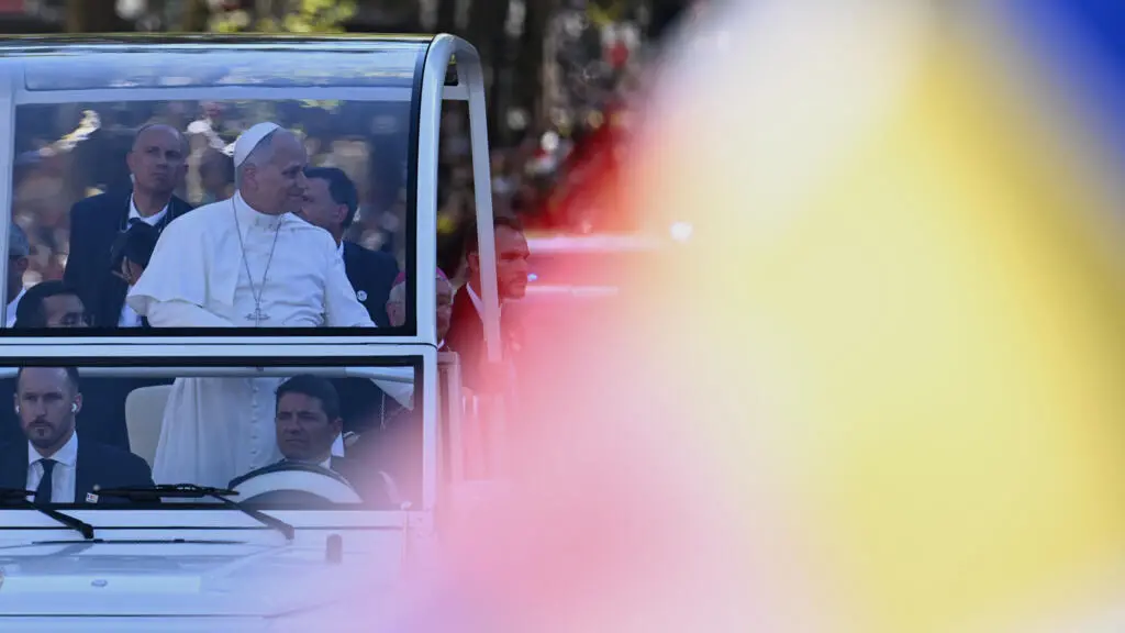 Mais de meio milhão de fiéis esperados na Missa ao ar livre do Papa em Paris. É um cenário de grande acolhimento, mas a…