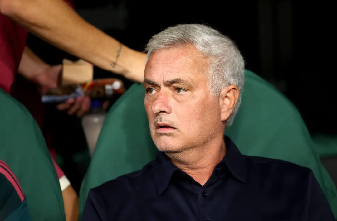 Mourinho planeja quatro mudanças grandes para o Real Madrid no jogo contra Villarreal. Com lesões como as de Konate e M…